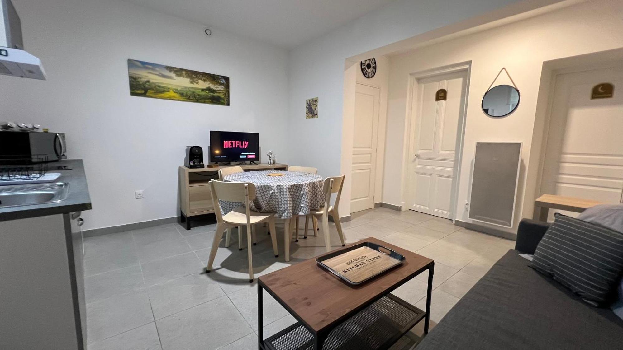 Fenix Appartement T2 40 M2 Cosy Rdc Plein Centre Ville Pierrelatte Exterior foto